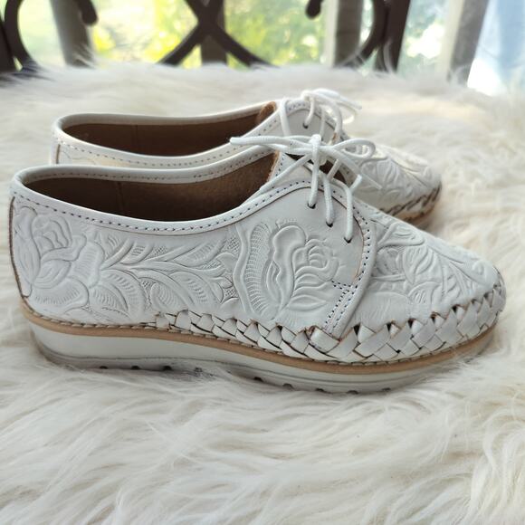 5158) Guaraxez White Tijuana Loafers Women Sizes Mex 23/ US 6 - Picture 5 of 11